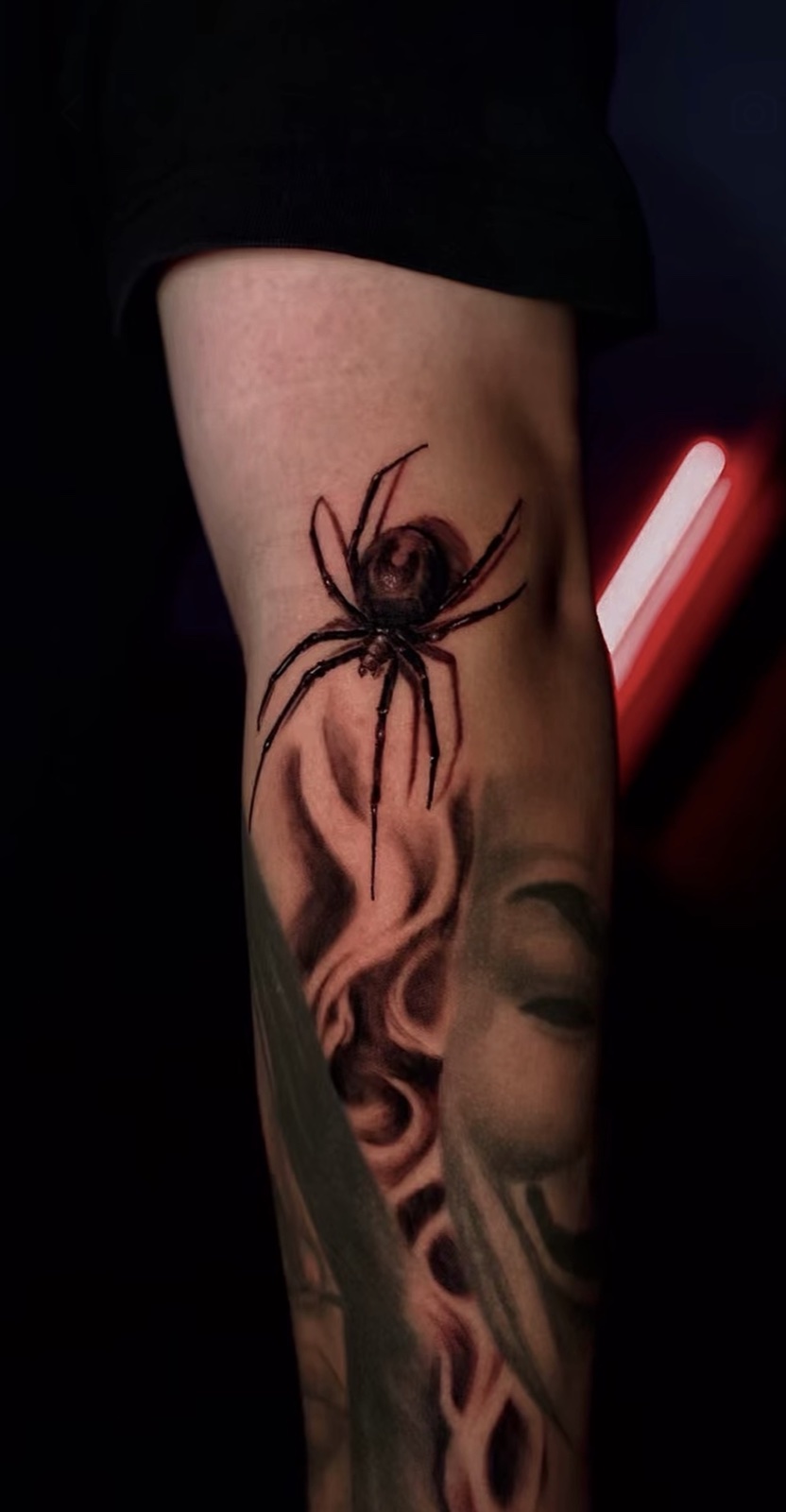 Fine Line tattoo work by Damien