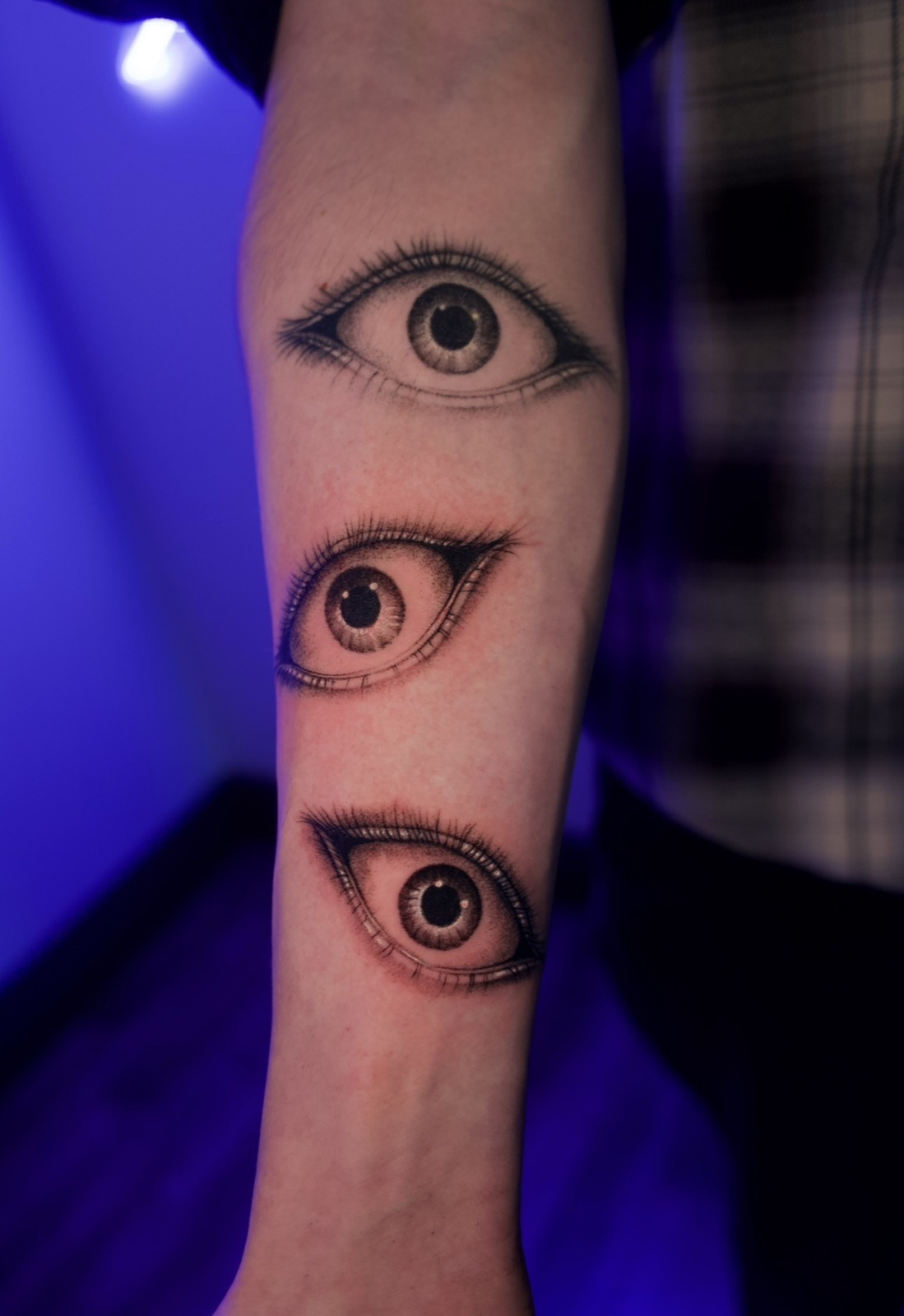 Stipple Shading tattoo work by Henry